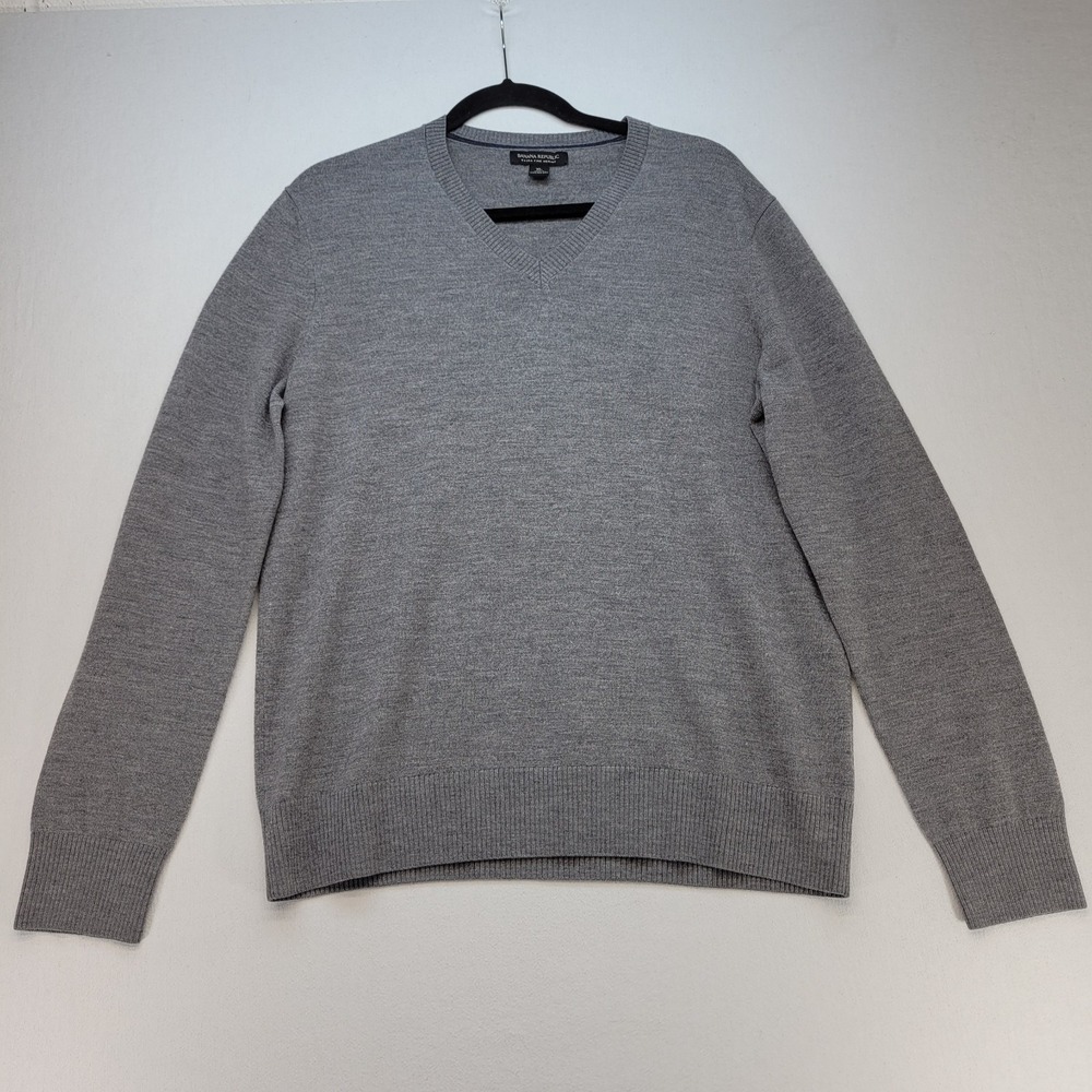 Banana Republic Sweater Mens XL Gray 100% Merino Wool V-Neck Classic
